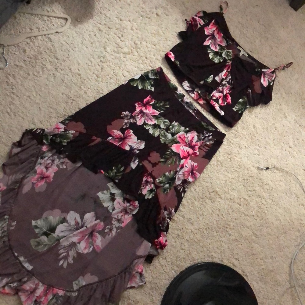 Express two piece set!!